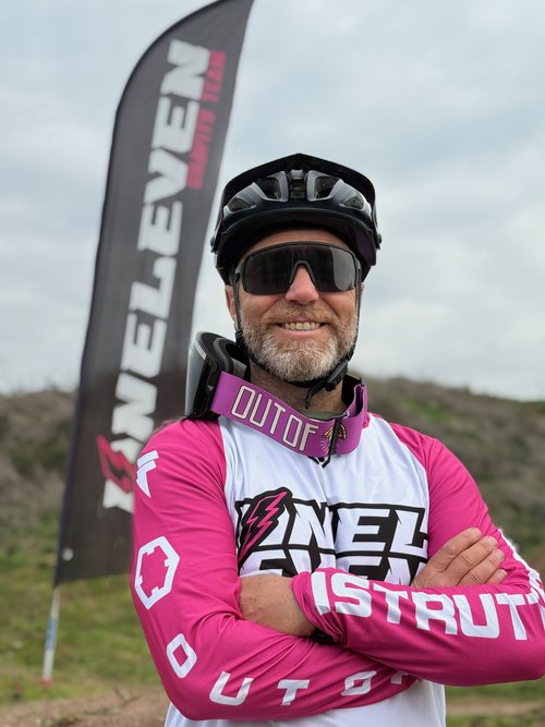 Team 111 2 fabrizio perticarini istruttore scuola mtb roma oneleven